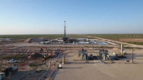 Flatland Oil 動画素材 331873820