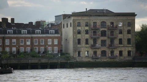 Flats by Thames River brick building 스톡 동영상 54918230