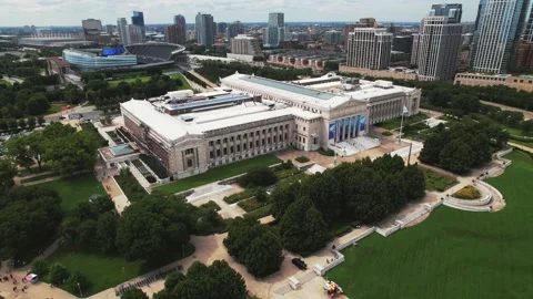 Fleid Museum Chicago Aerial Pull Back Stock Footage 216113602