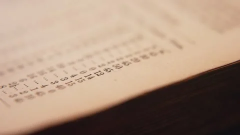 Flicking Through Pages Macro 動画素材 284760401