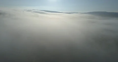 Flight above the clouds Video stock 95228905