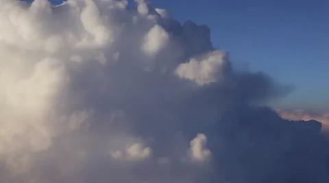 Flight above clouds at the sunset Vidéo 52912069