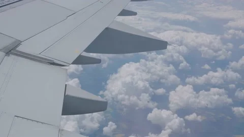 Flight from an airplane window Stockbeeldmateriaal 194923795