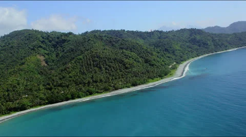 Flight along coast with long beach and lush tropical forest 스톡 동영상 25332649