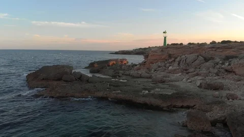 Flight along Mediterranean cliff Video stock 90783512