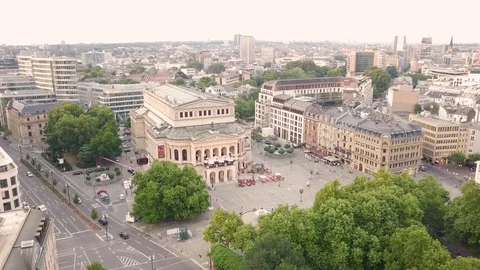Flight to the Alte Oper Frankfurt Video stock 78365548