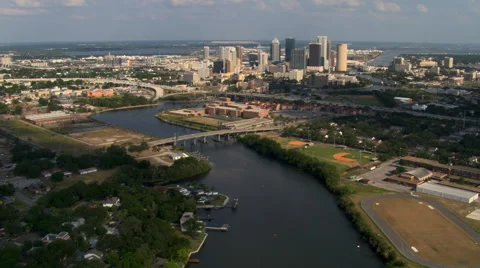 Flight approaching downtown Tampa, Florida Stock Footage 59496276