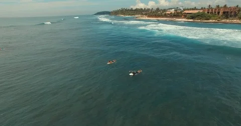 Flight around surfers Video stock 73217917