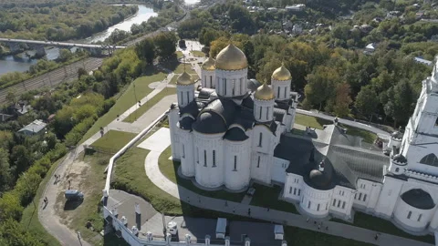 Flight of the Assumption Cathedral in Vladimir. Stock Footage 100216007