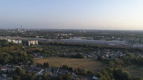 Flight Cologne Suburbs 動画素材 93690098