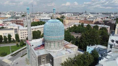 Flight on a copter over the domes of the Cathedral Mosque in St. Petersburg. Video stock 159712519