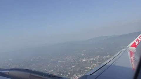 In Flight – Dec 26, 2018: Jet Liftoff from Aircraft Cabin Window Stock-Footage 333706370