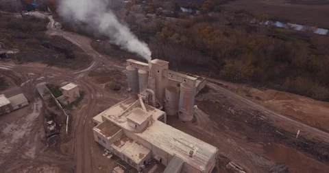 Flight to the drone of the old factory Video stock 71283254