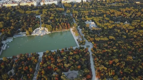 Flight drones over the famous Park of the Retiro of Madrid Stock Footage 78371113