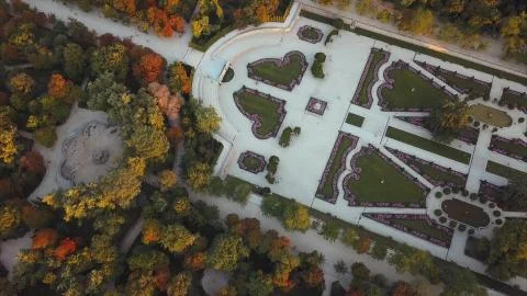 Flight drones over the famous Park of the Retiro of Madrid and the Prado Museum Fotos Stock