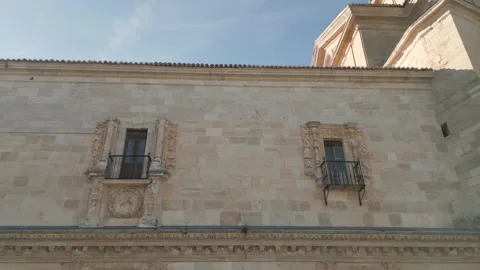 Flight on a facade of the 16th century Ucles Cuenca monastery 스톡 동영상 278466892
