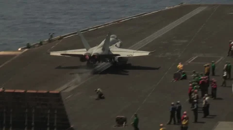 Flight operations aboard the aircraft carrier USS Nimitz (CVN 68) Stockbeeldmateriaal 32358105