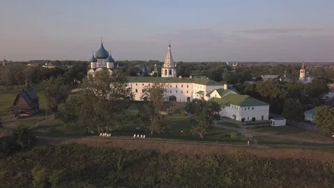 Flight over the architectural ensemble of Suzdal Kremlin with Cathedral of the Vidéo 94083065