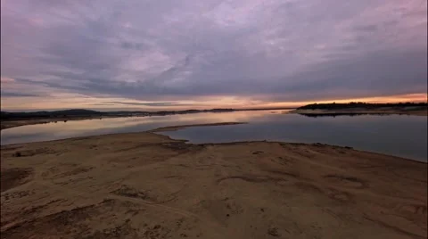 Flight over a calm lake Vidéo 46458557