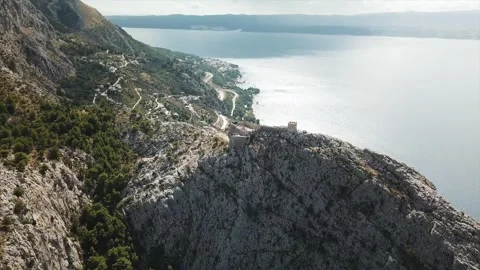 Flight over castle Stock-Footage 256473235