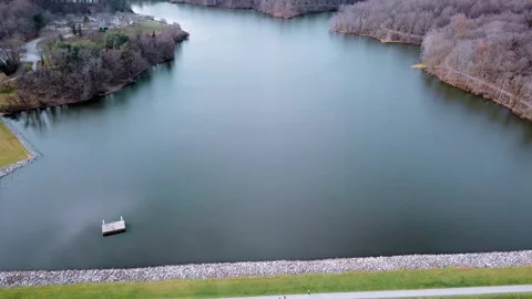 Flight over Centennial Lake in Howard County Maryland 스톡 동영상 243115649