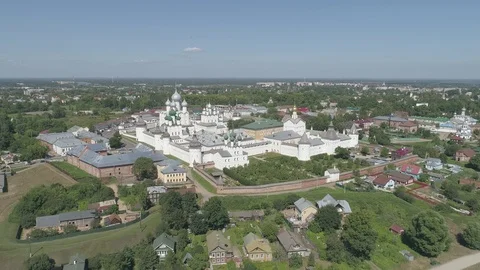 Flight over the churches and the Kremlin of Rostov the Great, Yaroslavl Region 스톡 동영상 100258924
