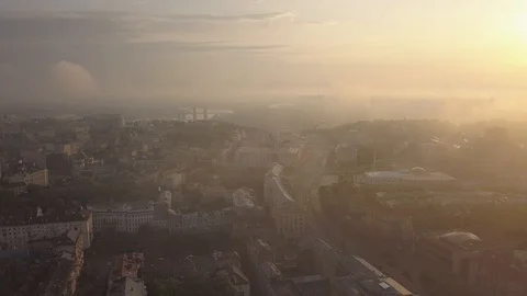 Flight over the city Video stock 127187978