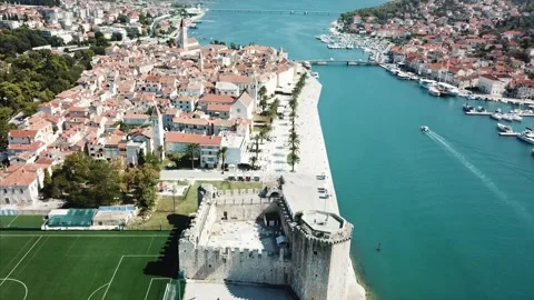 Flight over city Stock-Footage 256459352