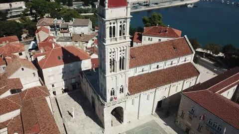 Flight over city Stock-Footage 256459485