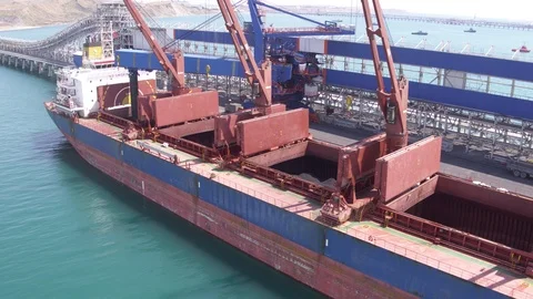 Flight over crane and ship Stock-Footage 123702602