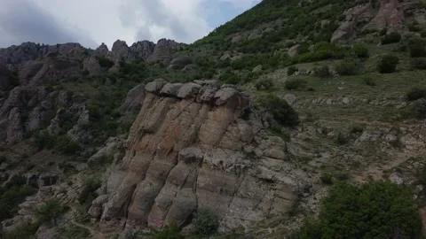 Flight over the Demerdzhi mountain range and the ghost valley. Stock-Footage 155451682