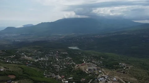 Flight over the Demerdzhi mountain range and the Alushta valley. Stock-Footage 155451740