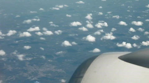 Flight over few clouds 스톡 동영상 772765