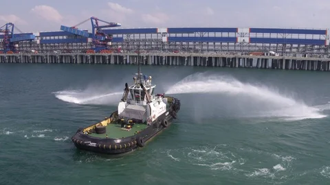 Flight over the firefighter boat Vídeo Stock 123696203