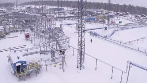 Flight over gas field 스톡 동영상 123764862