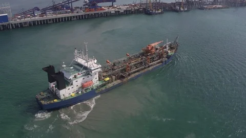 Flight over the harbour, crane and ship 4 Vídeo Stock 123696140