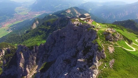 Flight over high mountain range. Vídeo Stock 72031993