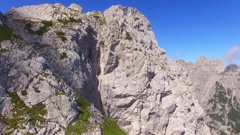 Flight over high mountain range. 스톡 동영상 72033700
