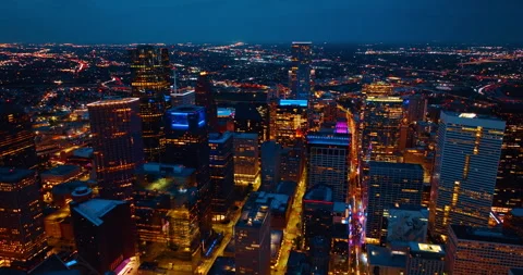 Flight over the luminous streets of lively metropolis. Eye-catching panorama of Stock Footage 323308492