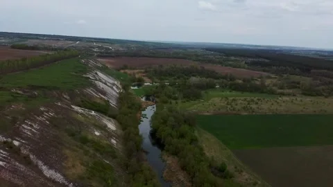 Flight over mountains and river high Vidéo 130818658