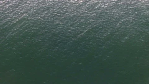 Flight over ocean surface Видео 94033681