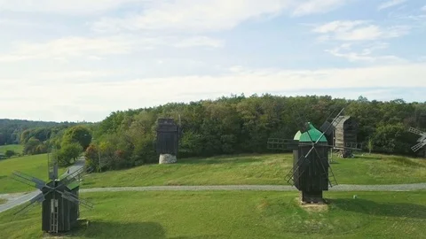 Flight over old mills Vidéo 80828877