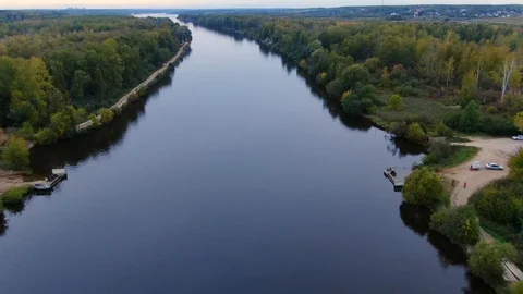 Flight over the river with opening panoramic perspective Video stock 116411906