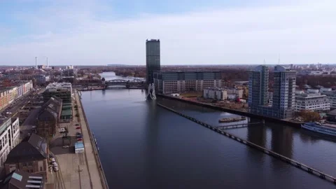 Flight over river Spree in the city of Berlin 動画素材 150344381