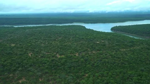Flight over river in Zimbabwe Stock-Footage 160747221