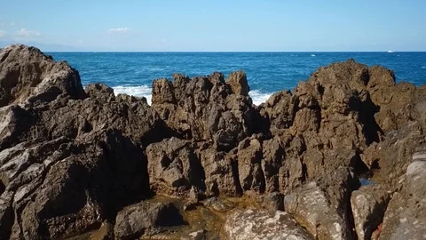 Flight over rocks 2 Stockbeeldmateriaal 97845528