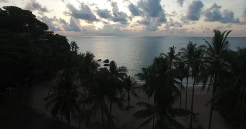 Flight over Than Sadet Beach, Koh Phangan, Thailand Vidéo 97703418