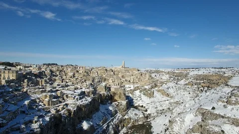 Flight over Sassi of Matera with snow Video stock 106069365