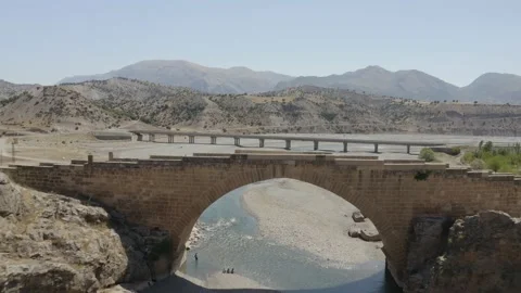 Flight over the severan bridge in Turkey. Stockbeeldmateriaal 153519610