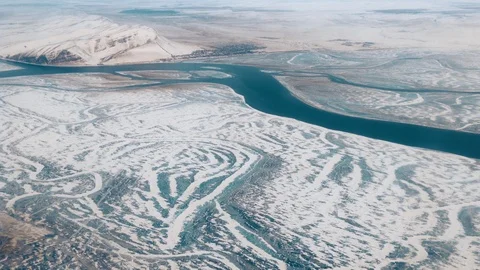 Flight over severe winter Siberian terrain Vídeo Stock 127519174